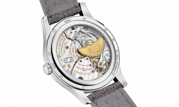 Cận cảnh mẫu đồng hồ mỏng kỷ lục chỉ 0,82cm nhưng làm được 1 điều cực hiếm thấy