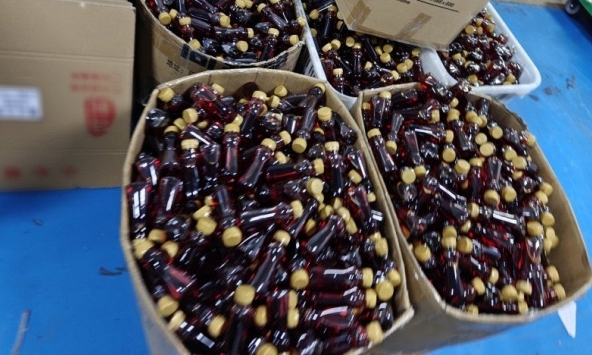 Đột kích đường dây sản xuất gia vị lẩu giả bán cho nhiều nhà hàng lớn: Tiêu thụ 6,5 triệu chai, tổng giá trị hơn 54 tỷ đồng