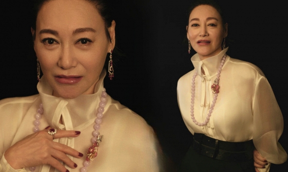 Mặc nếp nhăn kể chuyện tháng năm, ngắm Huệ Anh Hồng đeo ngọc tía: Khí chất ngút ngàn vượt mọi son phấn