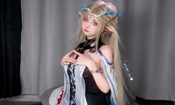 Vừa cosplay, vừa trổ tài 'bếp núc', nữ coser khiến CDM thích thú