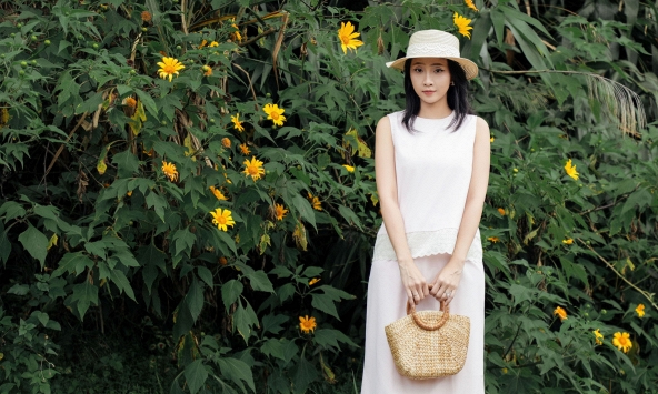 Liêu Hà Trinh mở ra không gian chữa lành cho phụ nữ hiện đại