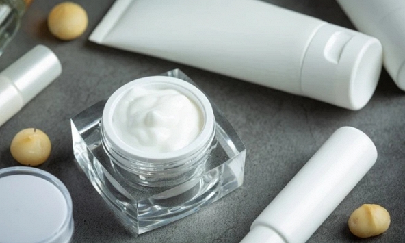 Nóng: Thu hồi, buộc tiêu hủy 107 lô kem trị mụn, trắng da chứa chất cấm