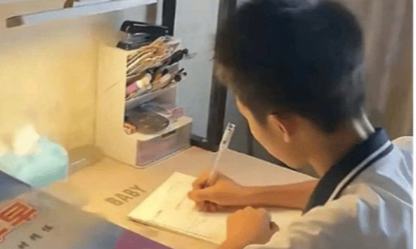 Nam sinh thi tốt nghiệp điểm kém vẫn đỗ Đại học Thanh Hoa, đến ngày nhập học, nhà trường thông báo: Chúng tôi không nhận em