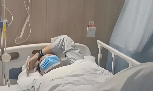 Người đàn ông 29 tuổi đang khỏe mạnh đột ngột tử vong, bác sĩ chỉ thẳng “thủ phạm”: Thói quen rất nhiều người trẻ mắc phải