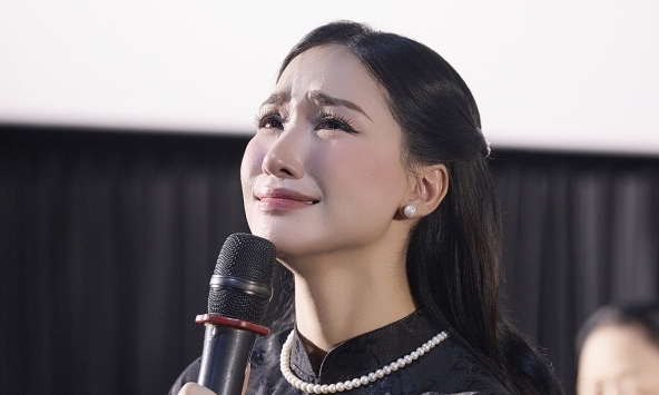 Hoà Minzy thông báo tin buồn 