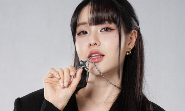 'Bóng hồng' Liên Quân Thái Lan Kanomroo khoe nhan sắc thượng hạng trong bộ ảnh mới