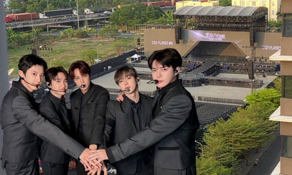 Khách nhận phòng khách sạn view thẳng sân khấu concert EXO tại TP.HCM: 'Nếu biết sẽ thế này thì tôi đã chẳng cần mua vé nữa…”