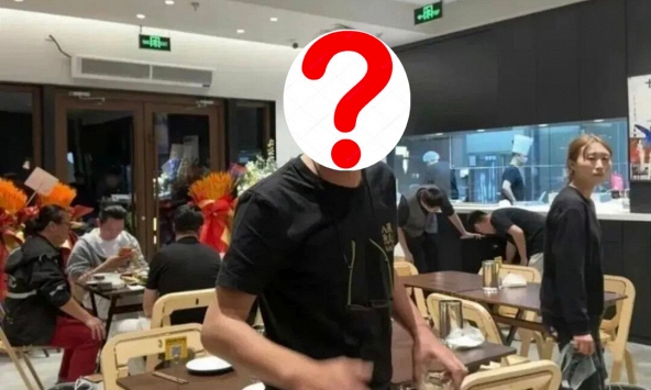 Tiệm mì của nam diễn viên 'thị phi' nhất Cbiz: Bát mì 100k nhưng phí xếp hàng lên tới gần 2 triệu đồng