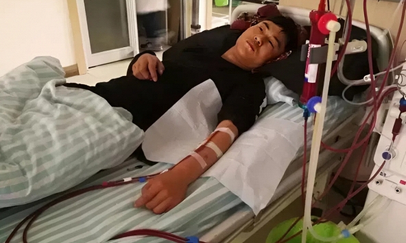 Nam thanh niên 29 tuổi tử vong vì suy thận giai đoạn cuối, người mẹ bật khóc: “Tôi đã nhắc con dừng 1 việc từ lâu”