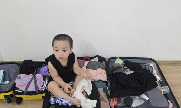 Cho con đi du lịch dịp nghỉ lễ, tôi “tăng xông” vài chục lần mỗi ngày