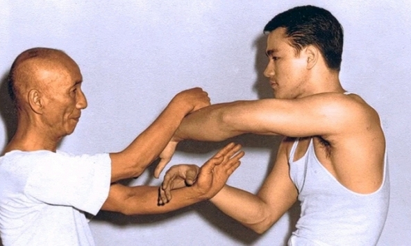 'Độc cô cầu bại' Diệp Vấn thời trẻ từng thất bại dễ dàng trước ông lão nào?