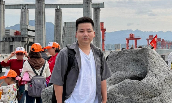 4 năm sau bị tố “lùa gà” với Jonny Đặng, Khoa Pug mới dám đăng status lên Facebook cá nhân và bật bình luận