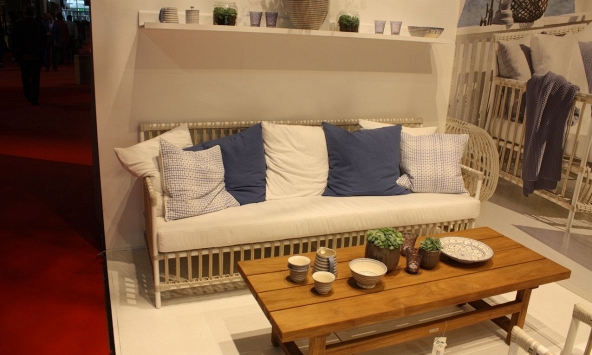 Chiếc sofa không chịu rời xa bức tường: Tâm lý học đằng sau thói quen bài trí của người châu Á