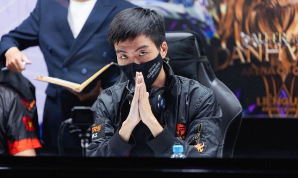 Những 'tượng đài' rời đi, kịch bản nào cho tương lai của Liên Quân Mobile Việt?