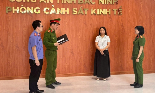 Ra quyết định bắt tạm giam kế toán Nguyễn Thị Hà sinh năm 1975