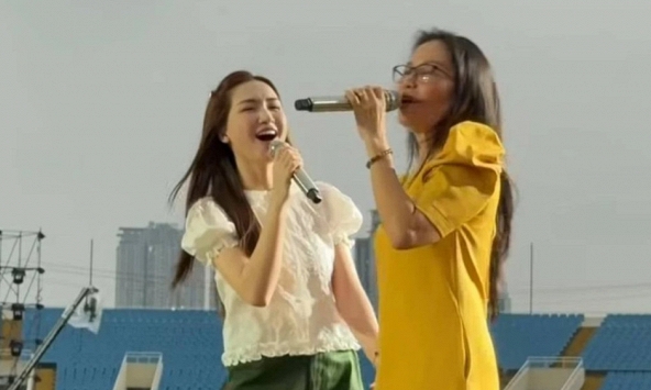 Tranh cãi phản ứng của Hòa Minzy