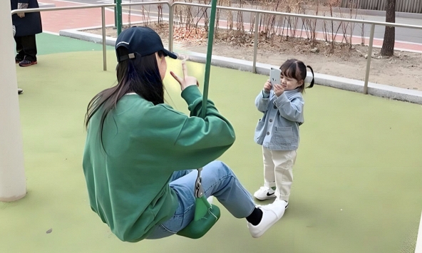 3 việc cha mẹ EQ thấp thích làm nhất