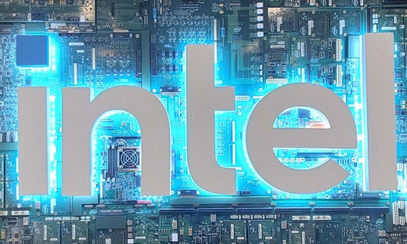 Định hold trong 10 năm, chàng sinh viên tất tay gần 20 tỷ đồng tiền thừa kế vào cổ phiếu Intel: Bốc hơi luôn 5 tỷ trong 1 ngày