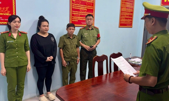 Tất cả những người có giao dịch chuyển tiền cho Nguyễn Đỗ Phương Anh SN 1993, hãy báo ngay cho công an