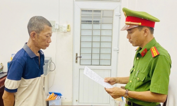 Thi hành lệnh bắt tạm giam Lê Thanh Nhã sinh năm 1985