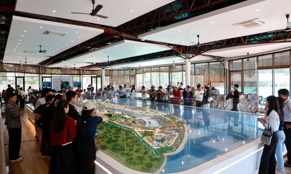 Trước giờ khai màn VnExpress Marathon, runner và du khách nói gì về Vinhomes Green Paradise?