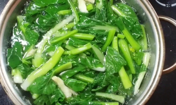 Học người Nhật cách biến rau héo thành rau tươi, mẹo luộc rau xanh, ngọt và giữ được nhiều dinh dưỡng