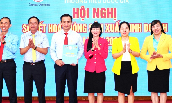 Yến sào Khánh Hòa doanh thu tăng vượt cùng kỳ, xuất khẩu Hoa Kỳ thành công lô hàng nước giải khát Sana đầu tiên