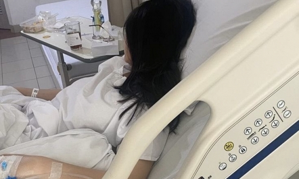 Giảm 10kg để mặc váy cưới, cô gái bàng hoàng kể lại khoảnh khắc tức ngực, tim loạn nhịp: “Tôi nghĩ mình… sắp chết”