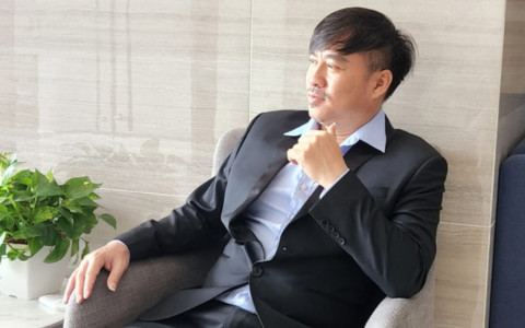 Ca sĩ Việt bị cưỡng chế bàn giao nhà là ai? 