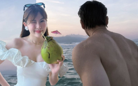 HIEUTHUHAI cởi áo khoe lưng trần giữa biển, bạn gái liền có phản ứng 