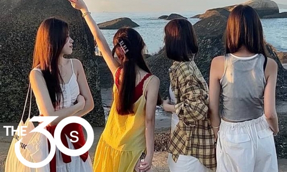 20 tuổi “nhảy cẫng” vì vé máy bay giá rẻ, 30 tuổi ung dung chi chục triệu ngồi thương gia, mua nệm xịn, ghế công thái học cho đỡ cực