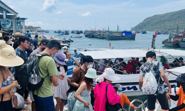 Xứ Trầm Hương- Khánh Hòa đón trên 1.500.000 lượt du khách trong tuần nghỉ lễ