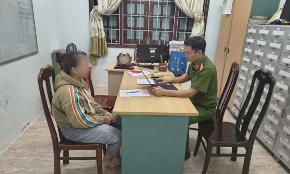 Khám xét nơi ở của người phụ nữ SN 1990, thu hồi toàn bộ số tiền hàng chục triệu đồng