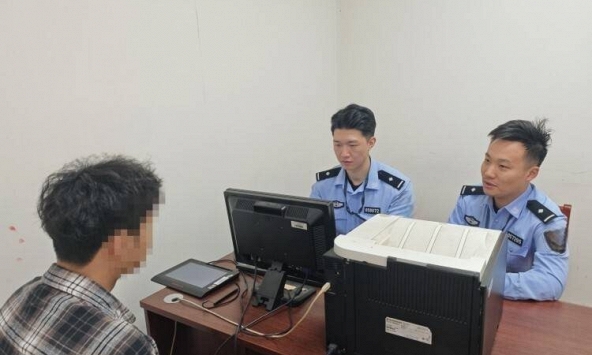 Mẹ vừa gọi điện báo chuyển khoản thành công 300 triệu đồng, con trai tá hỏa gọi ngay cảnh sát