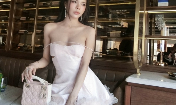 Ở ẩn cả tháng, Mai Dora đăng đàn thông báo đầy ngỡ ngàng