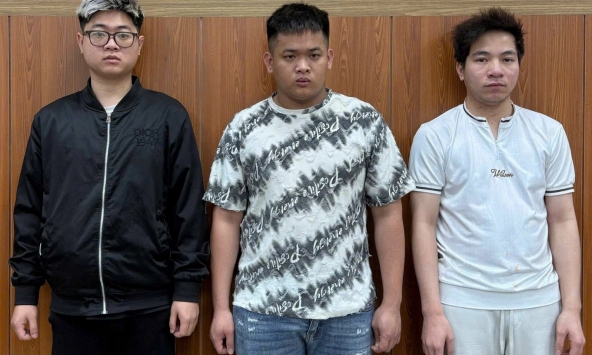 Ai từng chuyển tiền vào số tài khoản của Hoàng Ngọc Ánh và Phạm Thị Ánh Dương báo ngay cho công an