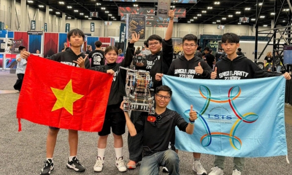 Đội tuyển trường THCS và THPT Đinh Thiện Lý (LSTS) rinh giải tại VEX Robotics World Championship 2026 - Giải đấu Robotics lớn nhất thế giới