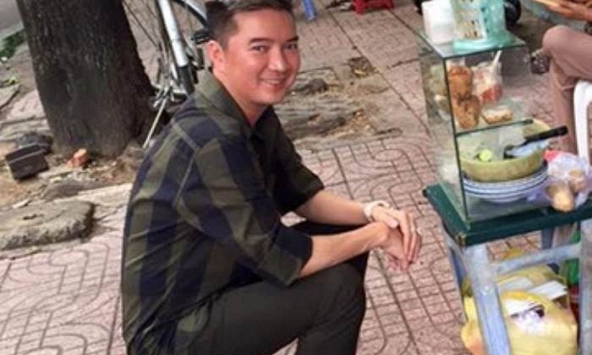 Nam ca sĩ nổi đình đám một thời sau 3 tháng đi bán cà phê ở tuổi 55: 'Uống bao nhiêu là nước ấy'