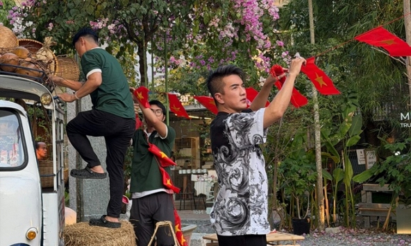 'Ông hoàng nhạc Việt' một thời bán thêm cà phê ở đường Ngô Thời Nhiệm, TP.HCM