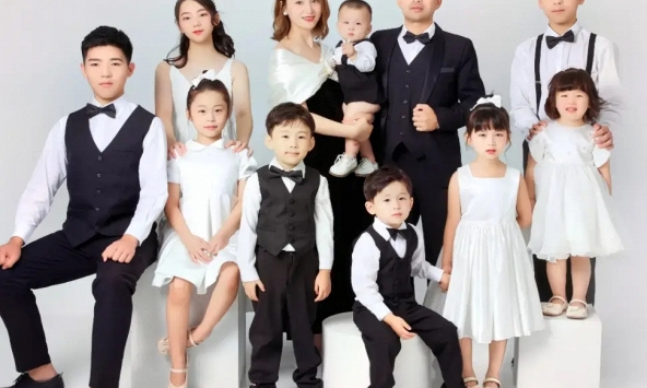 Tình trạng của bà mẹ sinh 9 con vì không muốn lãng phí gen tốt của chồng chủ tịch, mỗi lần đẻ lại có “lộc”
