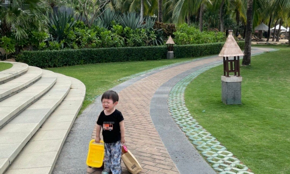 3 tuổi ngủ riêng, 5 tuổi tự đi học: Ép con độc lập quá sớm chưa chắc là điều tốt