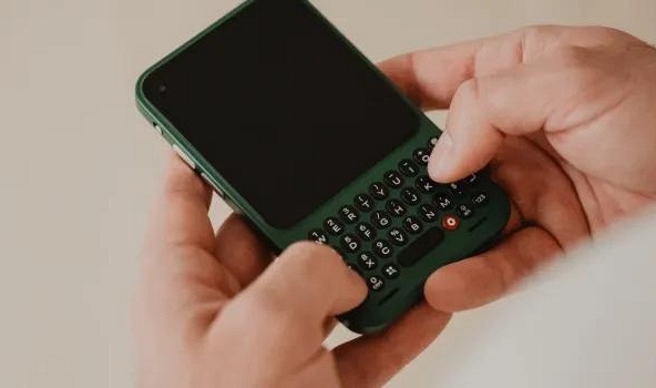 Sau 20 năm, người dùng bỗng quay lưng với những chiếc điện thoại hiện đại nhất thị trường: Chuyện gì đây?