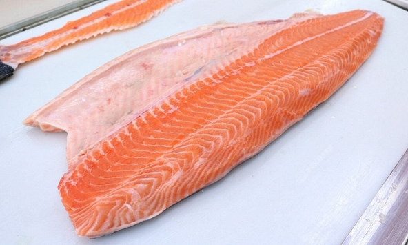 Lời khuyên khi mua cá hồi