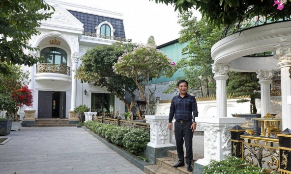 Nam NSƯT mang quân hàm Thượng tá, cưới vợ là công nhân xưởng may: U70 sống bình yên trong biệt thự 1.000m² ở Hà Nội