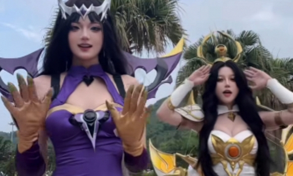 'Tà Thần Caesar ' và 'Rồng Ánh Sáng' bất ngờ giao lưu 'cực căng', khiến anh em game thủ Liên Quân phải đau đầu lựa chọn