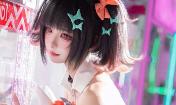 Hoa mắt với tạo hình 'như phim' của nữ coser xinh đẹp, săm soi trang cá nhân mà người xem ngỡ như tìm thấy cả 'kho tàng'