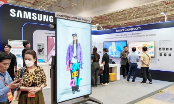Samsung mang lớp học tương lai đến Education Vietnam 2026 với AI và màn hình 3D không kính