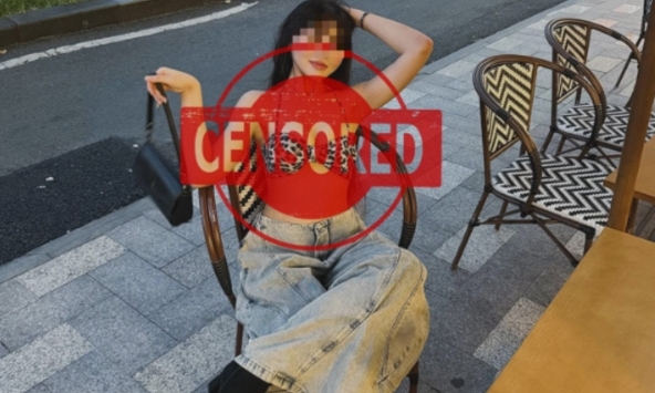 Ăn mặc hở hang giữa phố đông người, hot girl lập tức nhận vô số chỉ trích