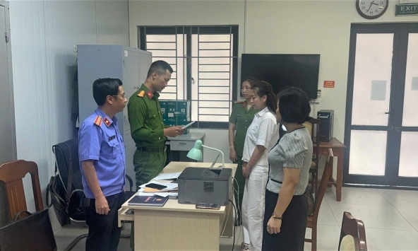 Ra lệnh bắt tạm giam chủ nhà xe Trịnh Thị Vân Anh và kế toán trưởng Nguyễn Thị Thanh Ngần