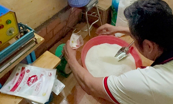 TP.HCM: Triệt phá đường dây sản xuất hơn 4 tấn bột ngọt Ajinomoto giả